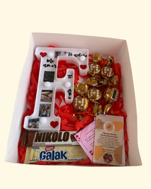 Caja con Letra Led y Dulces